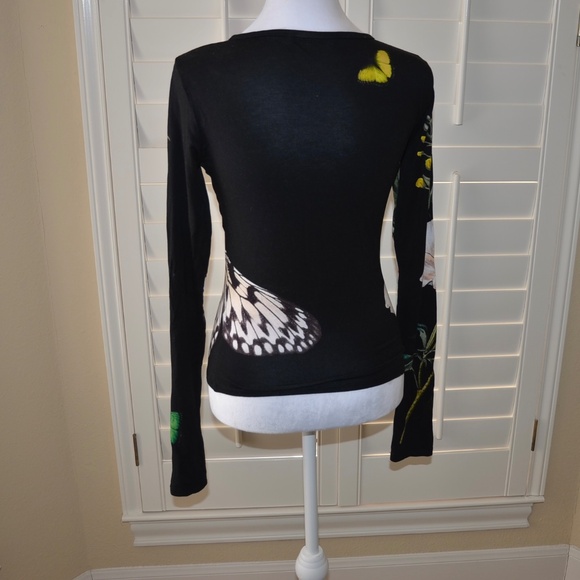 Alice + Olivia Floral Shirt - Picture 2 of 9